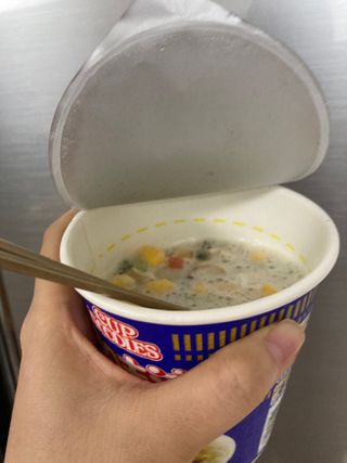 NISSIN 닛신 컵누들  4종 - 씨푸드오리지날, 씨푸드 스파이시, 씨푸드 커리, 씨푸드 XO소스 — 5점을 준 리뷰어가 2022년 11월 올린 사용 사진