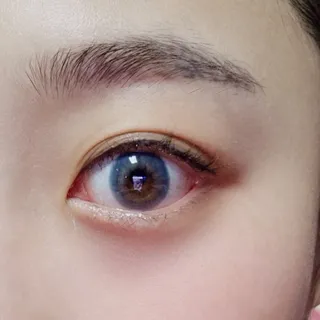 아이즘 컬러 콘택트렌즈 — 5점을 준 리뷰어가 2022년 7월 올린 사용 사진