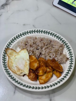 굽네몰 [굽네] 소스가 맛있는 닭가슴살 슬라이스 4종 — 5점을 준 리뷰어가 2021년 4월 올린 사용 사진