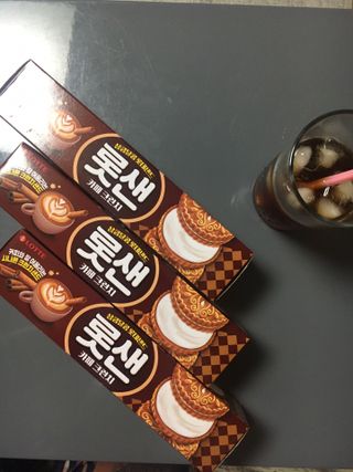 롯데제과 롯샌 카페크런치 — 4점을 준 리뷰어가 2021년 10월 올린 사용 사진