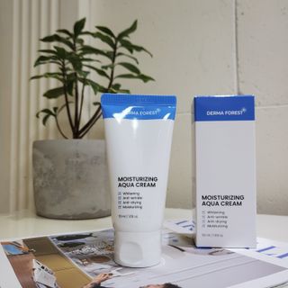 더마포레스트 모이스처라이징 아쿠아크림 / 수분크림 히알루론산 펩타이드 보습 미백 주름개선 — 5점을 준 리뷰어가 2021년 6월 올린 사용 사진