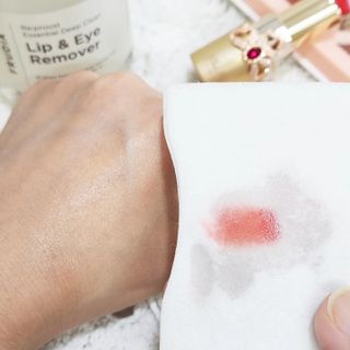 [후르디아] 눈시림없는 올영 립앤아이 리무버 — 5점을 준 리뷰어가 2023년 10월 올린 사용 사진