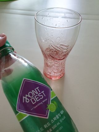 몽베스트 Montbest with Sparkling water Lime20병 — 5점을 준 리뷰어가 2022년 7월 올린 사용 사진