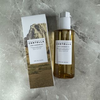 스킨1004 [SKIN1004] 마다가스카르 센텔라 라이트 클렌징 오일 200ml — 5점을 준 리뷰어가 2024년 7월 올린 사용 사진