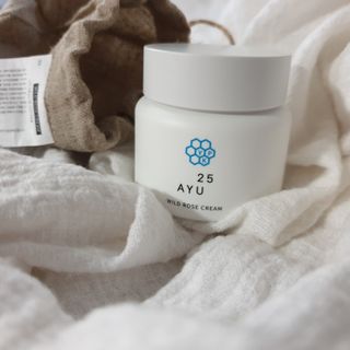 AYU25[아유트웬티파이브]다마스크로즈워터 베이스 천연 수분 촉촉 크림 — 5점을 준 리뷰어가 2021년 4월 올린 사용 사진