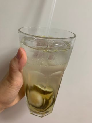 몽베스트 Montbest with Sparkling water Lemon OR Lime 20병(랜덤) — 5점을 준 리뷰어가 2021년 10월 올린 사용 사진