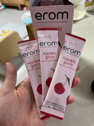 이롬 erom 타트체리 콜라겐 — 5점을 준 리뷰어가 2021년 3월 올린 사용 사진