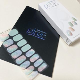 데싱디바 글레이즈 젤네일 포일 이펙트 네일_4종 중 택 1 — 5점을 준 리뷰어가 2021년 9월 올린 사용 사진