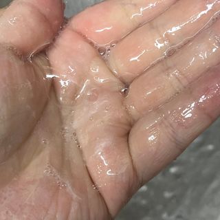 프리마인 더이상 뻣뻣하고 효과없는 탈모샴푸는 NO. 근본부터 케어하는 셀베이스 그린티샴푸(500ml) — 5점을 준 리뷰어가 2023년 5월 올린 사용 사진