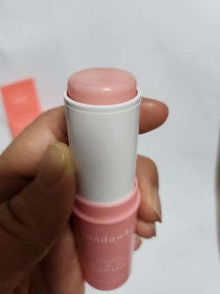 스킨큐어 산다화 카멜리아 안티 링클 멀티밤 — 5점을 준 리뷰어가 2023년 1월 올린 사용 사진