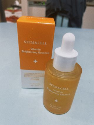체르엠 스템앤셀 비타민 브라이트닝 에센스 30ml 1개 — 3.5점을 준 리뷰어가 2021년 7월 올린 사용 사진