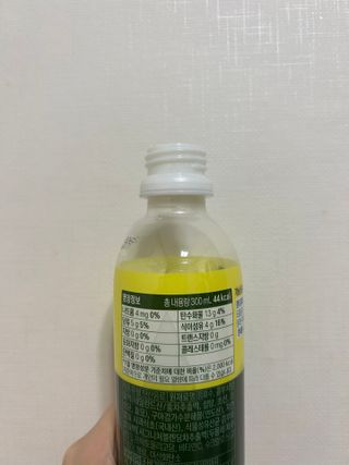 더그레잇티 콤부차 [매일유업] 더그레잇티 44kcal 콤부차 300ml *12개입 (오리지널 6개+베리리치 6개) — 3점을 준 리뷰어가 2023년 7월 올린 사용 사진