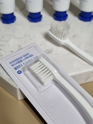 주식회사 클린디 [클린디] 파우치에 쏙 넣어 밖에서도 치아건강🦷 챙기기 [맞춤 칫솔 + 치약  + 파우치 구성] — 5점을 준 리뷰어가 2021년 12월 올린 사용 사진