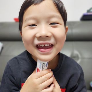 포멀비 키즈 더마베리어 아토 세트(크림 120ml+워시 300ml+스틱밤 18g) — 5점을 준 리뷰어가 2023년 11월 올린 사용 사진