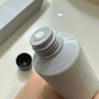 르핸스 퍼포밍 2 핸드&네일 비반트포렛/베티버포그 — 4점을 준 리뷰어가 2022년 12월 올린 사용 사진