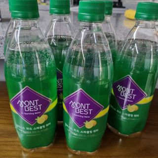 몽베스트 Montbest with Sparkling water Lemon OR Lime 20병(랜덤) — 5점을 준 리뷰어가 2021년 10월 올린 사용 사진