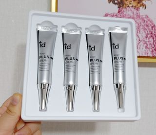 아이디플라코스메틱 아이디 브이로직 플러스 크림 15ml X 4EA — 4.5점을 준 리뷰어가 2022년 1월 올린 사용 사진