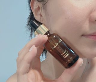 스킨큐어 산다화 비타민c 화이트닝 에센스 30ml — 3.5점을 준 리뷰어가 2023년 7월 올린 사용 사진
