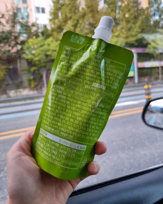 [이롬] 오크라 마시는 뷰티드링크 100mL x 20입 — 5점을 준 리뷰어가 2022년 9월 올린 사용 사진