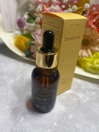 스킨큐어 산다화 비타민c 화이트닝 에센스 30ml — 5점을 준 리뷰어가 2023년 12월 올린 사용 사진