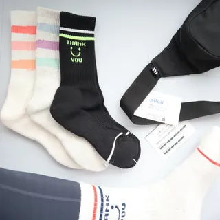 사이즈가 있는 양말 필로이 운동하기 좋은 날!_스포츠 크루 양말 4족 세트_남여 각각 (S,M,L)_컬러 랜덤 발송 — 5점을 준 리뷰어가 2022년 5월 올린 사용 사진