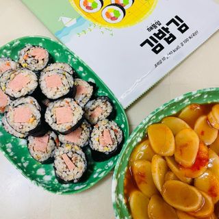 해풀잎 누구나 김밥*1ea [(혼합야채 35g *1ea,  김밥김 (5g, 5ea),  양념간장 (6g, 5ea), 참기름(5g, 2ea)] — 5점을 준 리뷰어가 2022년 7월 올린 사용 사진