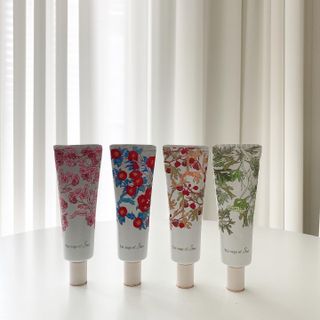 더사가오브수 [사가수] 사계절 원료를 담아내어 진한 보습을 선사하는, 효혜윤 보태니컬 에너지 핸드크림 세트 — 5점을 준 리뷰어가 2023년 3월 올린 사용 사진
