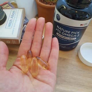 서울약사신협 네이처픽_알티지오메가3_1,205mg x 180캡슐 — 5점을 준 리뷰어가 2021년 9월 올린 사용 사진