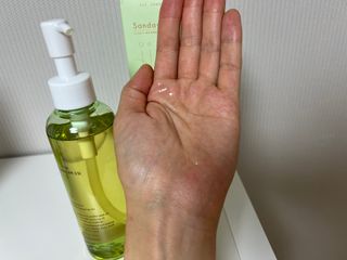 스킨큐어 산다화 순한 클렌징 동백 오일 200ml — 5점을 준 리뷰어가 2023년 8월 올린 사용 사진