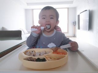 유비맘 스푼포크 케이스 세트 1+1 _컬러랜덤 발송 — 5점을 준 리뷰어가 2020년 12월 올린 사용 사진