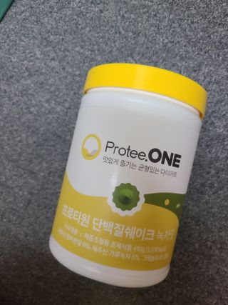 프로티원 단백질쉐이크 녹차맛 2주분 1통+보틀 — 5점을 준 리뷰어가 2021년 5월 올린 사용 사진