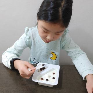 남양유업 또깍 접어 떠먹는 불가리스 2종 — 4.5점을 준 리뷰어가 2021년 1월 올린 사용 사진
