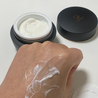 오투에니원 갈락토미세스 비타민 C 프리미엄 블랙스완 크림 50g — 5점을 준 리뷰어가 2023년 1월 올린 사용 사진