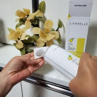 랑벨 내츄럴 딥 립앤아이 리무버 210ml — 5점을 준 리뷰어가 2022년 6월 올린 사용 사진