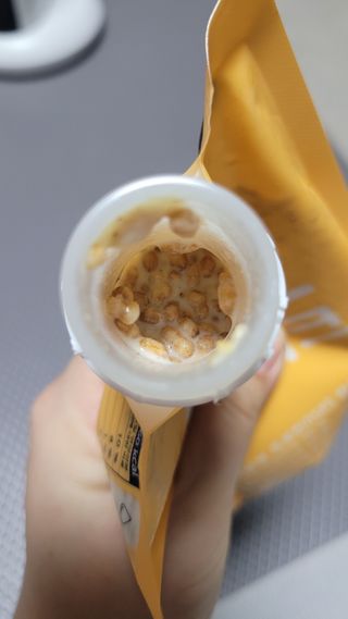 [덜다] 든든 식물성 단백질 쉐이크 40g X 7입 (곡물/딸기) — 5점을 준 리뷰어가 2023년 8월 올린 사용 사진