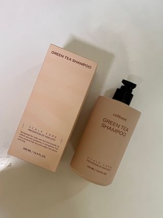 프리마인 더이상 뻣뻣하고 효과없는 탈모샴푸는 NO. 근본부터 케어하는 셀베이스 그린티샴푸(500ml) — 5점을 준 리뷰어가 2023년 2월 올린 사용 사진