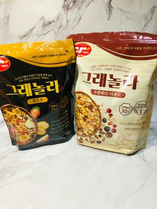 씨알푸드 씨알로 그래놀라 2종 후르츠+크랜베리 아몬드 — 5점을 준 리뷰어가 2022년 7월 올린 사용 사진