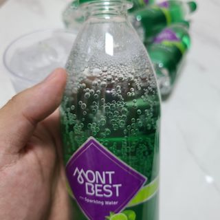 몽베스트 Montbest with Sparkling water Lime20병 — 5점을 준 리뷰어가 2022년 8월 올린 사용 사진