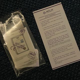 아클리브 Eco 항균 항바이러스 액정 보호필름(iPhone) — 4점을 준 리뷰어가 2022년 8월 올린 사용 사진