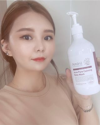 아미니 아크네 퓨어카밍 바디워시 500ml — 5점을 준 리뷰어가 2021년 7월 올린 사용 사진