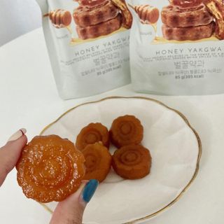 올리브영 딜라이트 프로젝트 벌꿀약과 — 4점을 준 리뷰어가 2022년 10월 올린 사용 사진