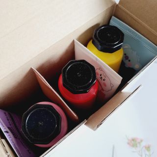 쿤달 BT21 시어버터 앤 마카다미아 퓨어 핸드크림 50ml 7구 기프트 세트 — 5점을 준 리뷰어가 2021년 3월 올린 사용 사진