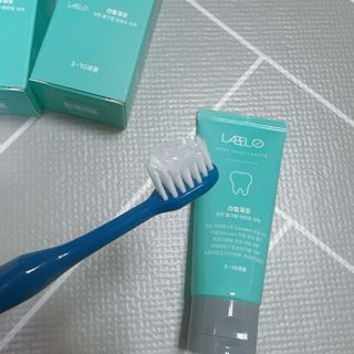 치과에서 쓰는 치약 _ 라벨제로 저불소 꼬마, 키즈, 유아, 베이비, 주니어 안전한 어린이치약 — 5점을 준 리뷰어가 2023년 3월 올린 사용 사진