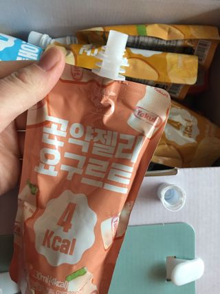 참앤들황토농원 10가지 맛, 입맛대로 스페셜하게~ 가볍게 한 포 땡! 곤약젤리 스페셜 패키지 130ml x 30포 — 4점을 준 리뷰어가 2022년 12월 올린 사용 사진