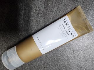 스킨1004 [SKIN1004] 마다가스카르 센텔라 앰플 폼 125ml — 5점을 준 리뷰어가 2024년 9월 올린 사용 사진