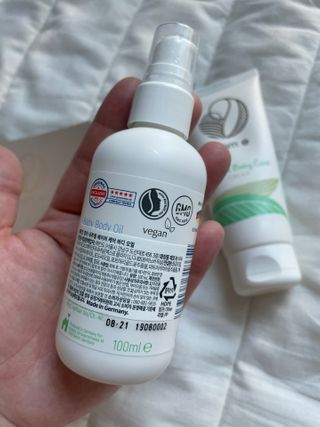 mom e 맘이 내추럴 베이비 케어 크림+바디오일 — 5점을 준 리뷰어가 2021년 1월 올린 사용 사진