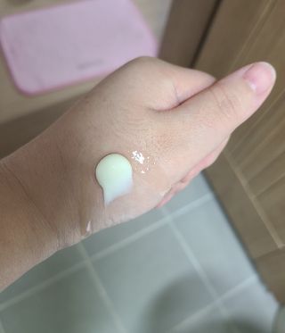 mom e 맘이 내추럴 베이비 케어 크림+바디오일 — 5점을 준 리뷰어가 2021년 1월 올린 사용 사진