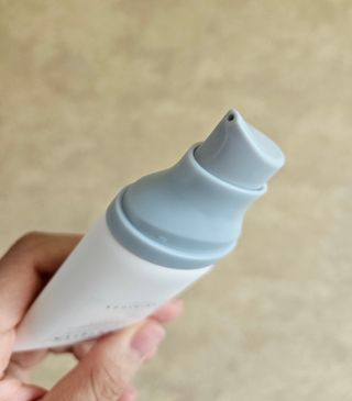 [스킨1004] 마다가스카르 센텔라 히알루-시카 워터핏 선세럼 50ml — 5점을 준 리뷰어가 2024년 5월 올린 사용 사진