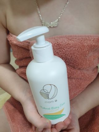 mom e 맘이 내추럴 베이비 케어 샴푸앤바스+로션 — 2점을 준 리뷰어가 2021년 1월 올린 사용 사진