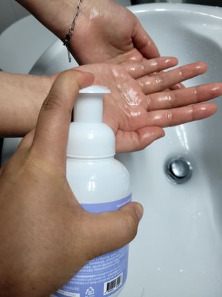 약손명가코스메틱 에오스보떼 브라이트닝 버블 폼 클렌징 300ml — 5점을 준 리뷰어가 2021년 12월 올린 사용 사진